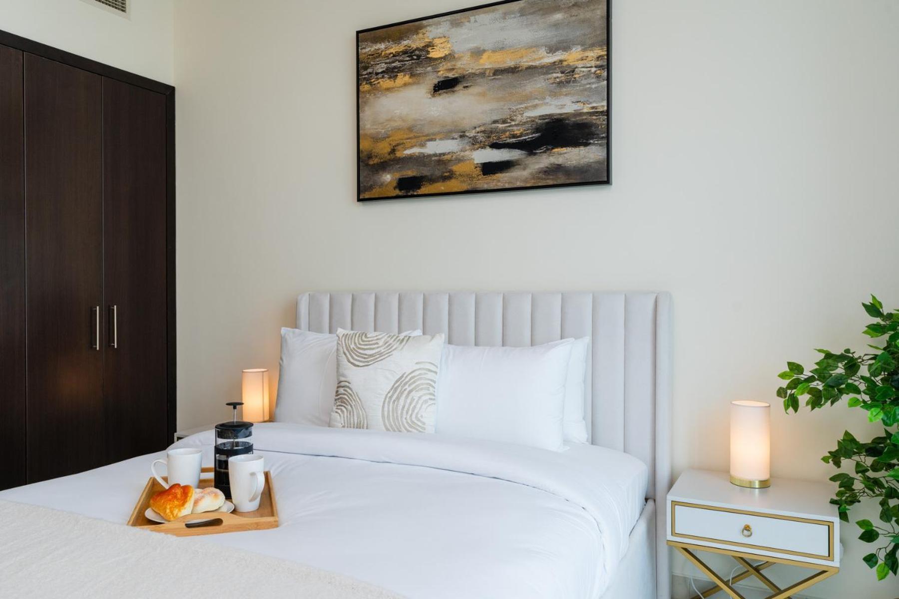 Classy Upgraded High Floor Prime Location Dubai