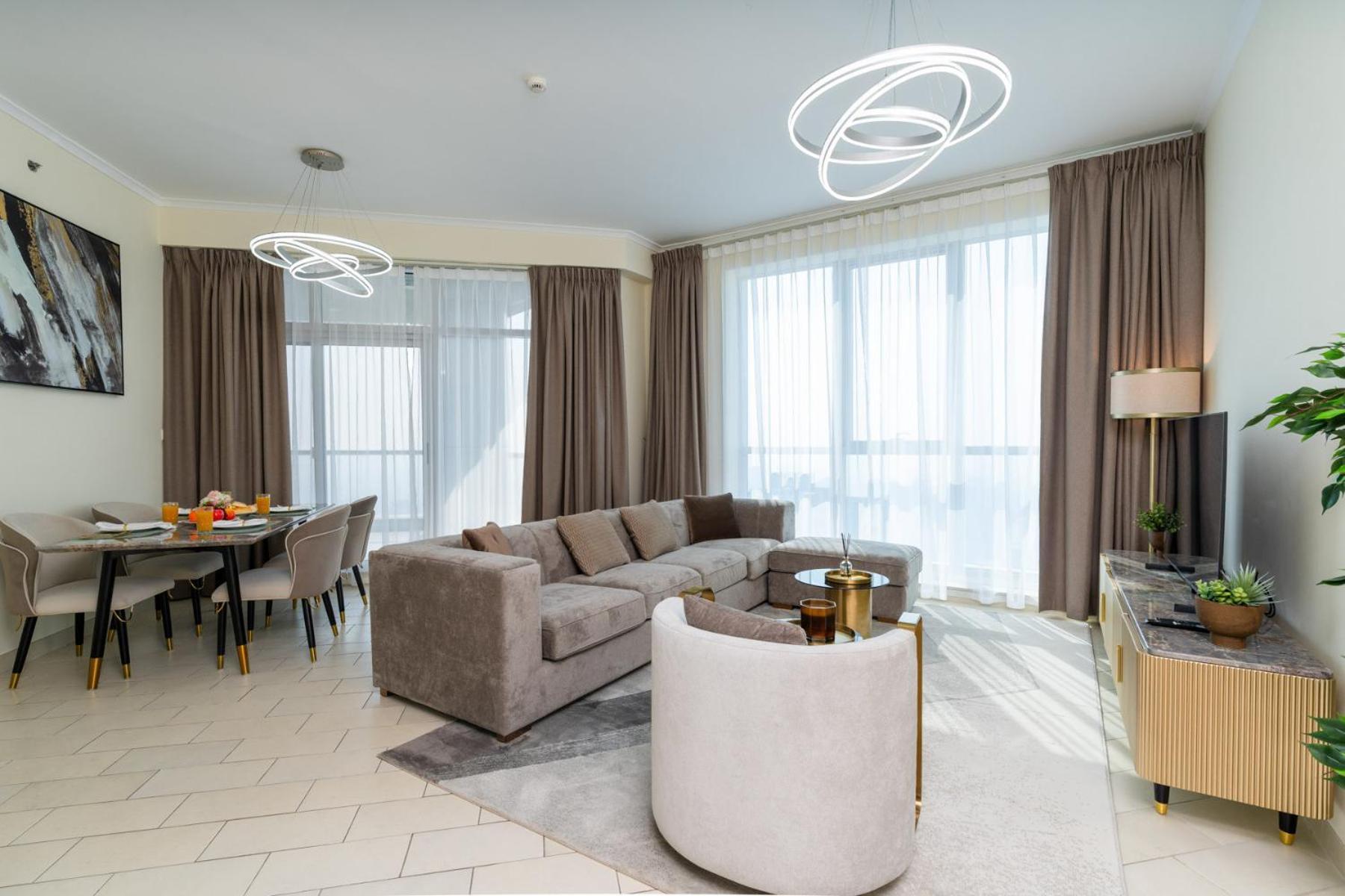 Classy Upgraded High Floor Prime Location Apartment Dubai