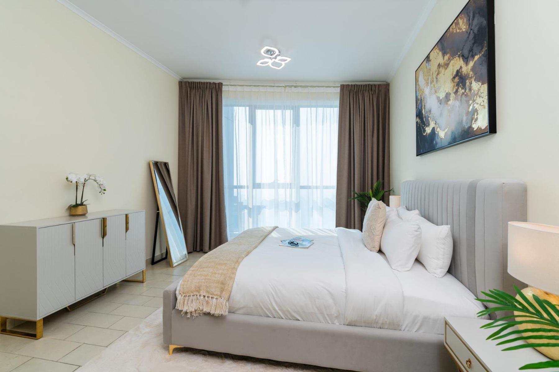 Apartment Classy Upgraded High Floor Prime Location