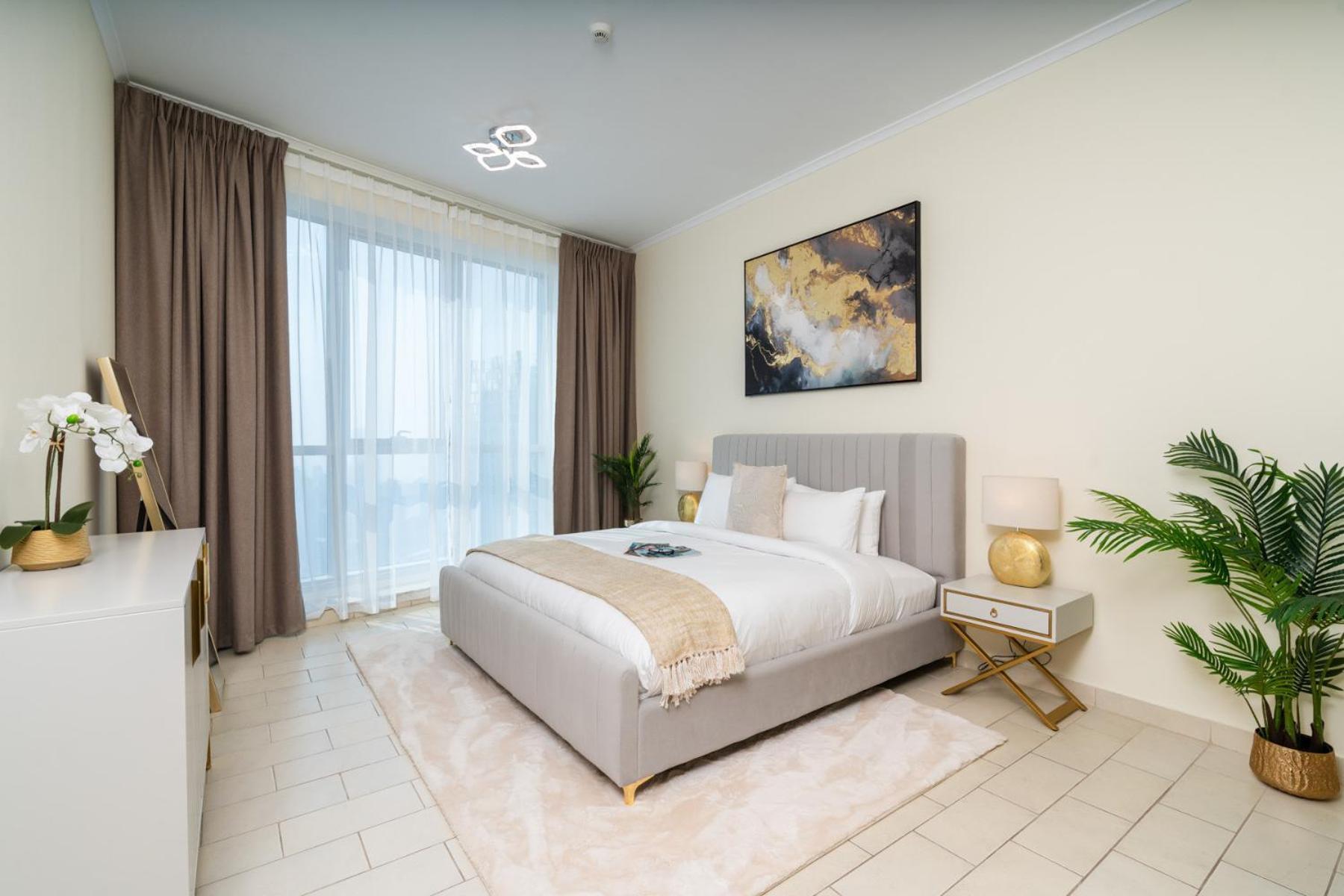 Classy Upgraded High Floor Prime Location Apartment Dubai